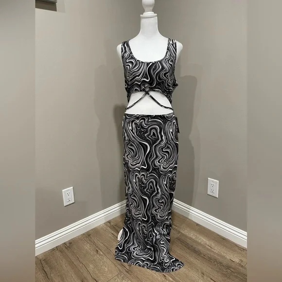 leopard maxi dress with sleeves Leopard Maxi Dress With Cut Outs